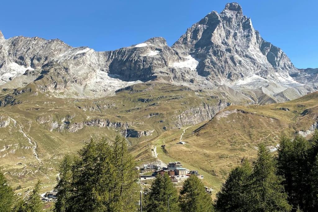 Incantevole Appartamento Stile Chalet Breuil Cervinia Exteriör bild