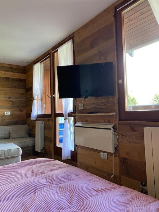 Incantevole Appartamento Stile Chalet Breuil Cervinia Exteriör bild