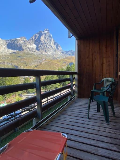 Incantevole Appartamento Stile Chalet Breuil Cervinia Exteriör bild