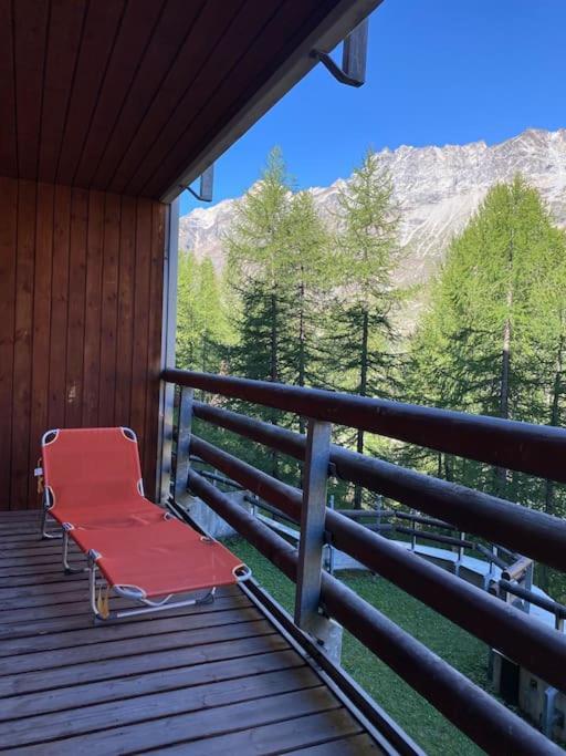 Incantevole Appartamento Stile Chalet Breuil Cervinia Exteriör bild